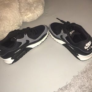 Selling Nikes only been worn twice great condition